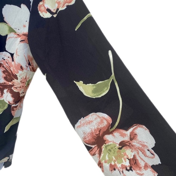 YOINS Black Crossed Front Deep V Neck Floral
Print Long Bell Sleeves XXL - Picture 4 of 5